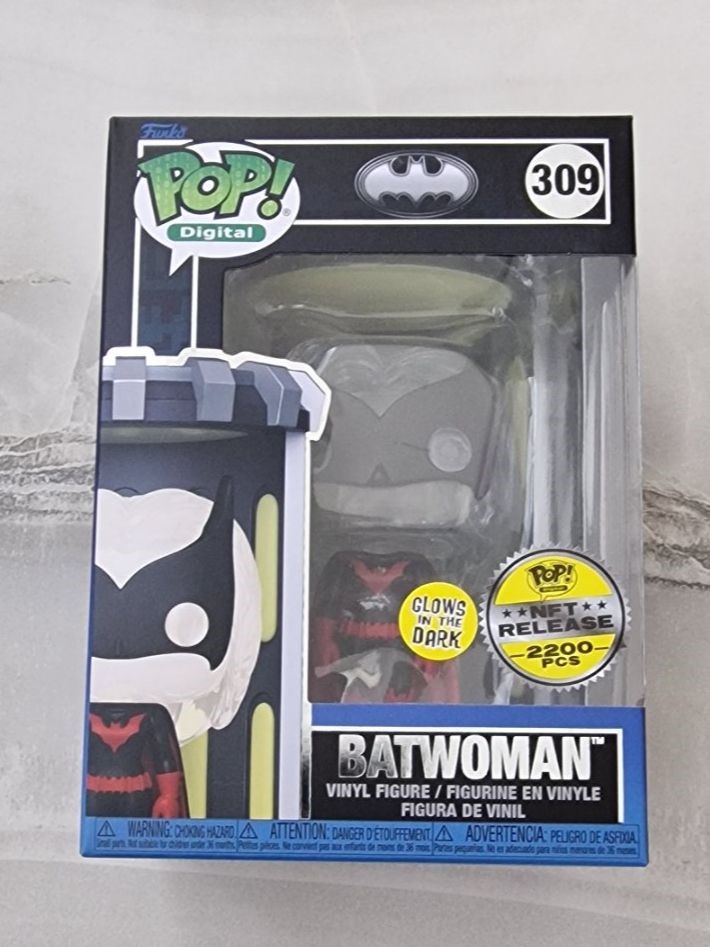 NFT Funko Pop Batwoman #309, limited 2200, Glow in the Dark