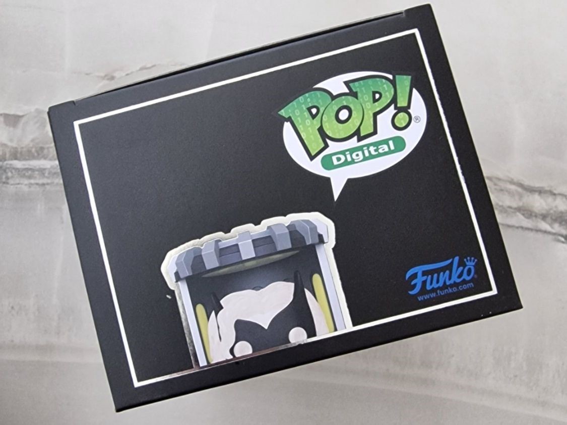 NFT Funko Pop Batwoman #309, limited 2200, Glow in the Dark